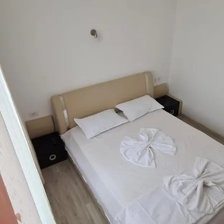 Alezzi Beach Frontal La Mare Apartament